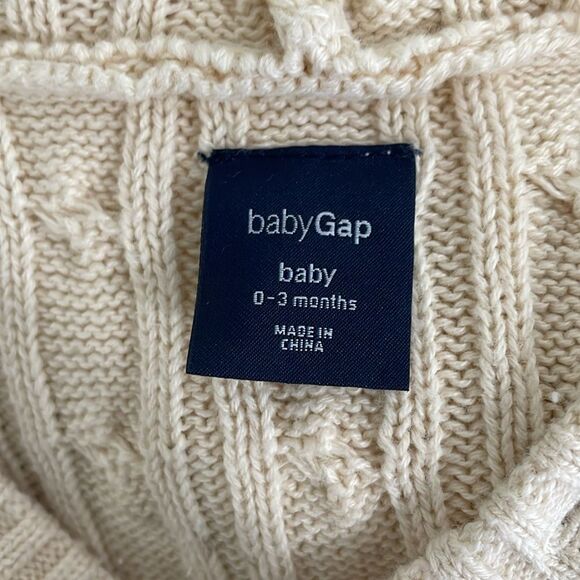 Gap Baby Sweater Sack 0-3 Months Cable Knit Cream Button Front - Picture 3 of 5